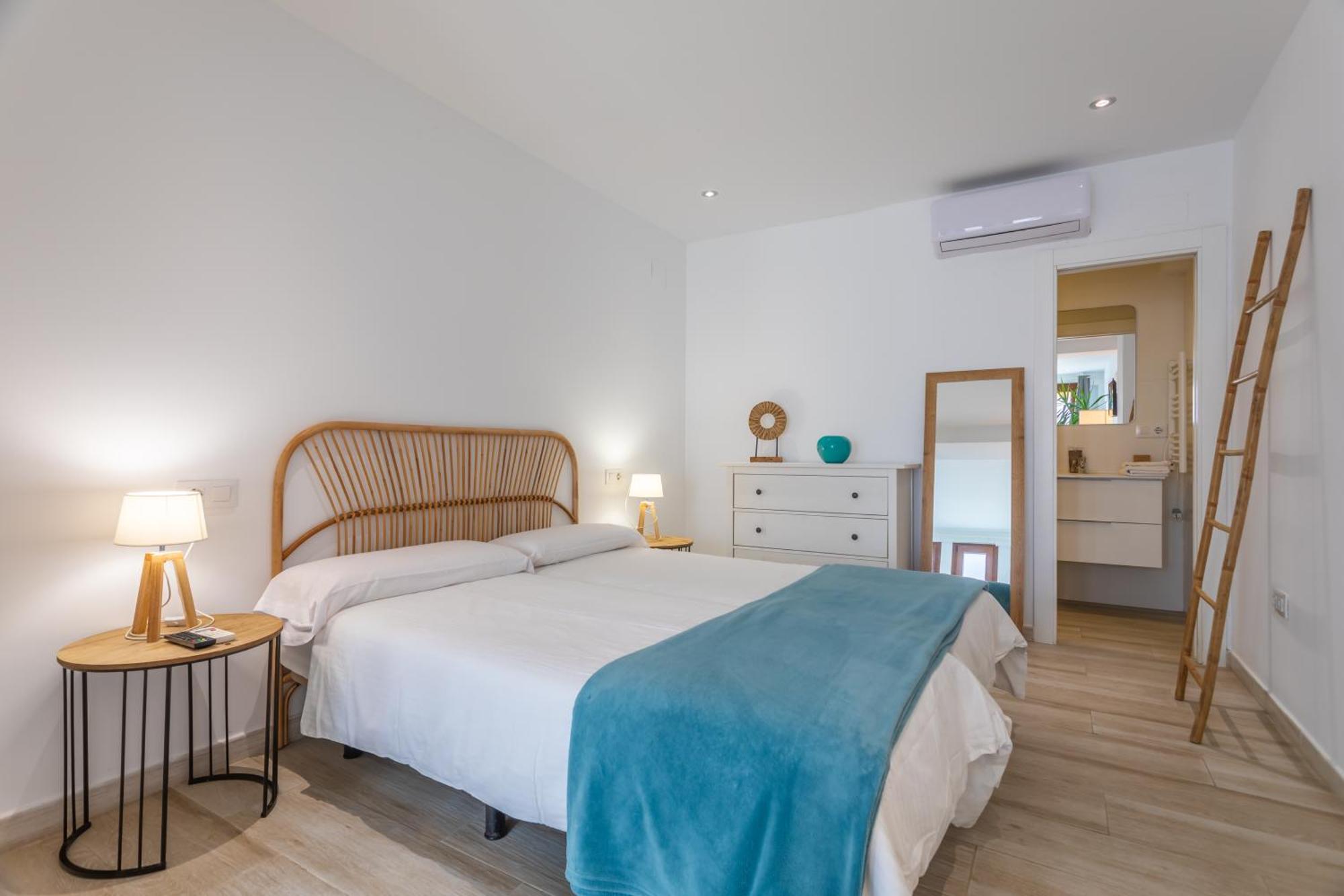 Malabau Beach House Тарифа Екстериор снимка
