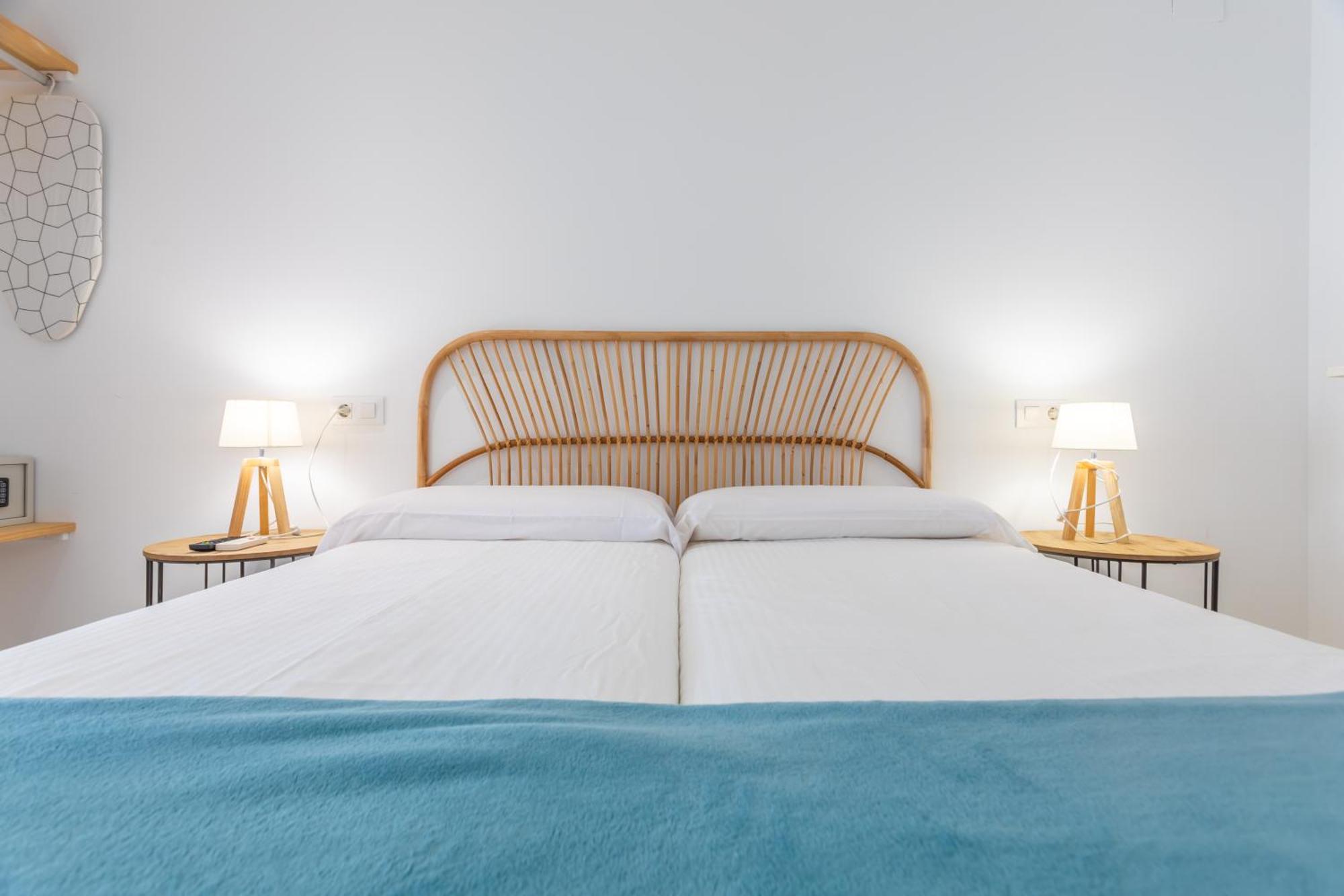 Malabau Beach House Тарифа Екстериор снимка